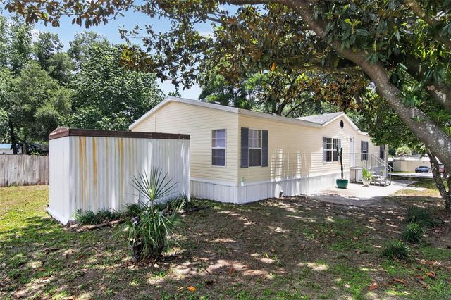 102 THIRD STREET, Lady Lake, FL 32159