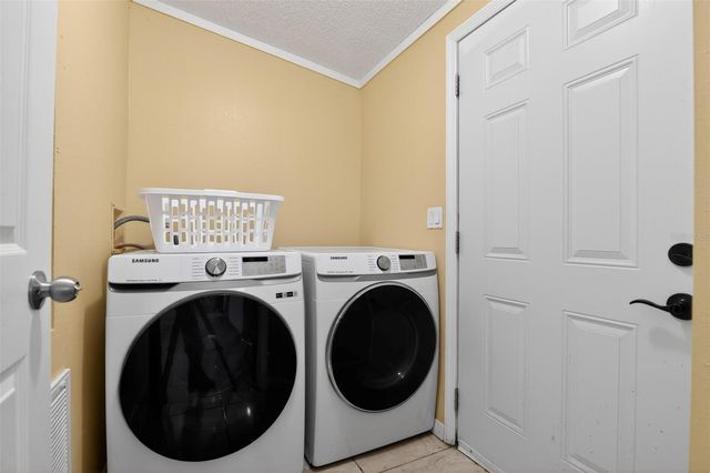 102 THIRD STREET, Lady Lake, FL 32159
