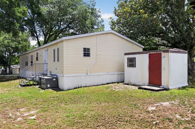 102 THIRD STREET, Lady Lake, FL 32159