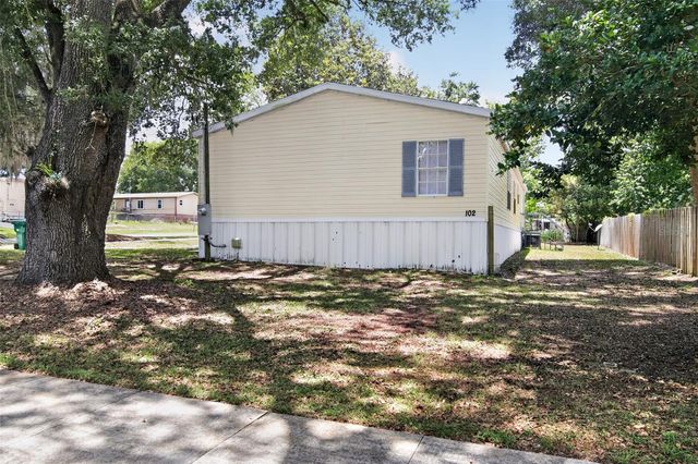 102 THIRD STREET, Lady Lake, FL 32159