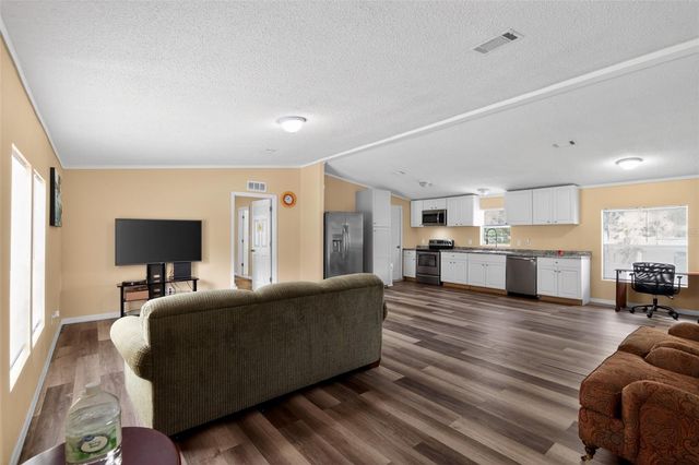 102 THIRD STREET, Lady Lake, FL 32159