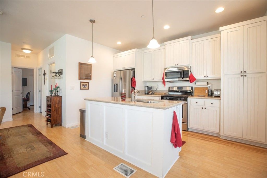 Image 5 of property listing at 102 BAY DRIVE, San Clemente, CA 92672
