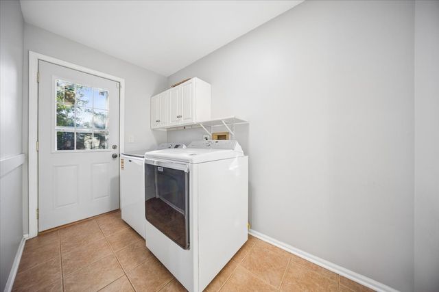 18073 W Stockton Court, Gurnee, IL 60031