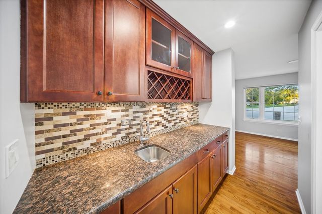 18073 W Stockton Court, Gurnee, IL 60031