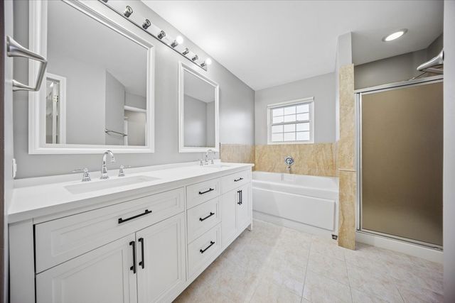 18073 W Stockton Court, Gurnee, IL 60031