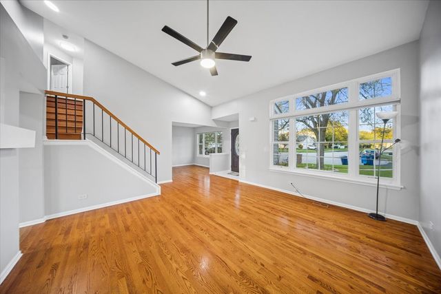 18073 W Stockton Court, Gurnee, IL 60031