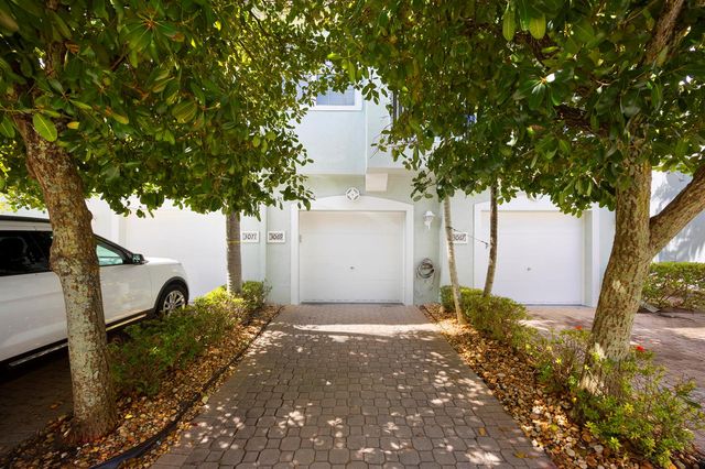 3069 Laurel Ridge Circle, Riviera Beach, FL 33404