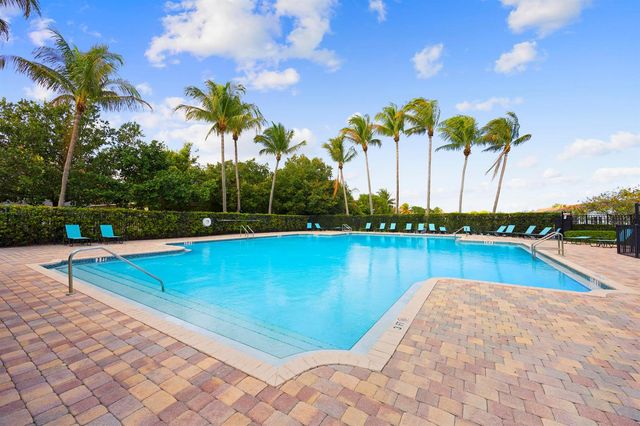 3069 Laurel Ridge Circle, Riviera Beach, FL 33404