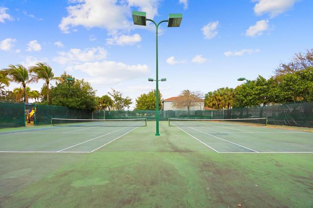 3069 Laurel Ridge Circle, Riviera Beach, FL 33404