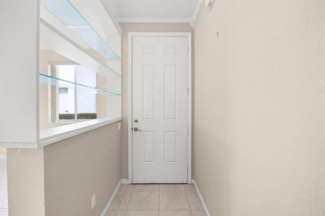 3069 Laurel Ridge Circle, Riviera Beach, FL 33404