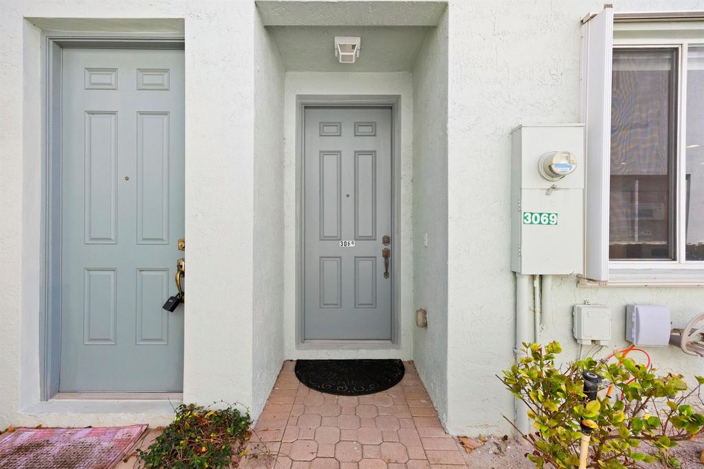 3069 Laurel Ridge Circle, Riviera Beach, FL 33404
