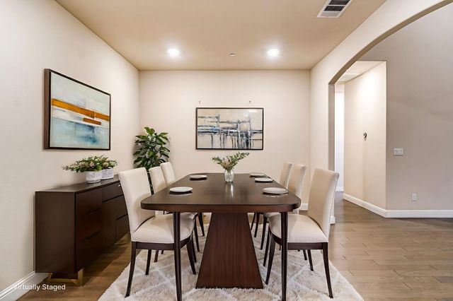 462 S Crescent Lane, Madera, CA 93636