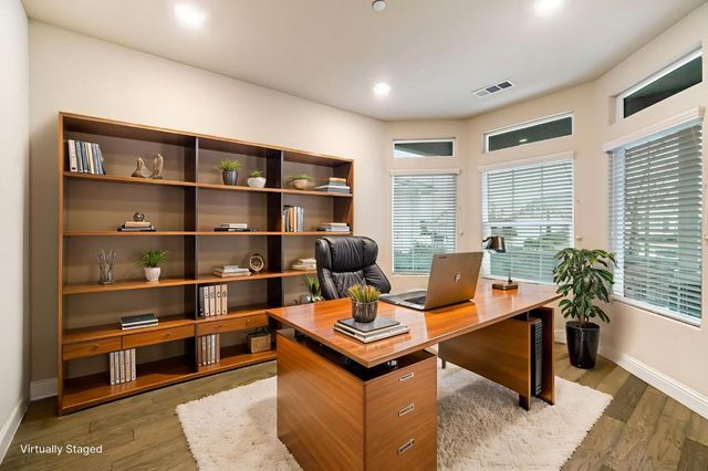 462 S Crescent Lane, Madera, CA 93636