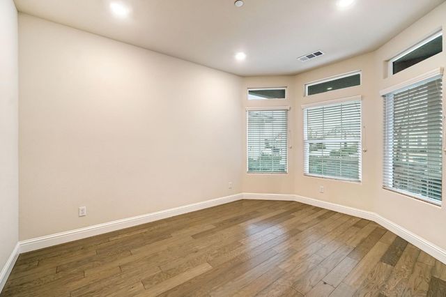 462 S Crescent Lane, Madera, CA 93636