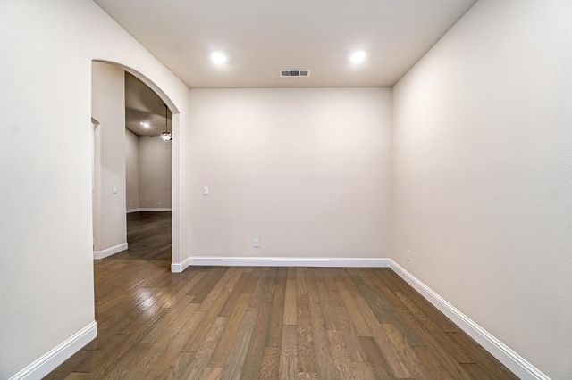 462 S Crescent Lane, Madera, CA 93636