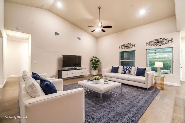 462 S Crescent Lane, Madera, CA 93636