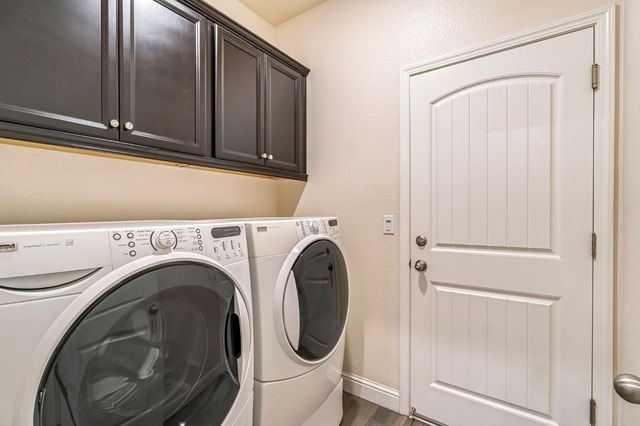 462 S Crescent Lane, Madera, CA 93636