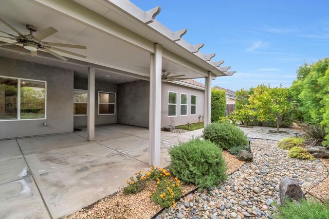 462 S Crescent Lane, Madera, CA 93636