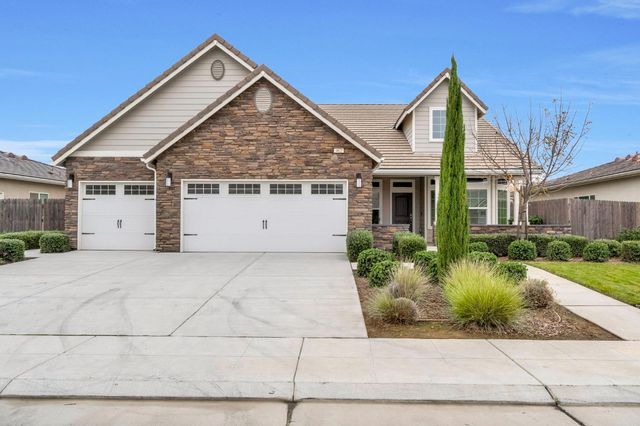 462 S Crescent Lane, Madera, CA 93636