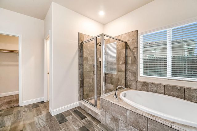 462 S Crescent Lane, Madera, CA 93636