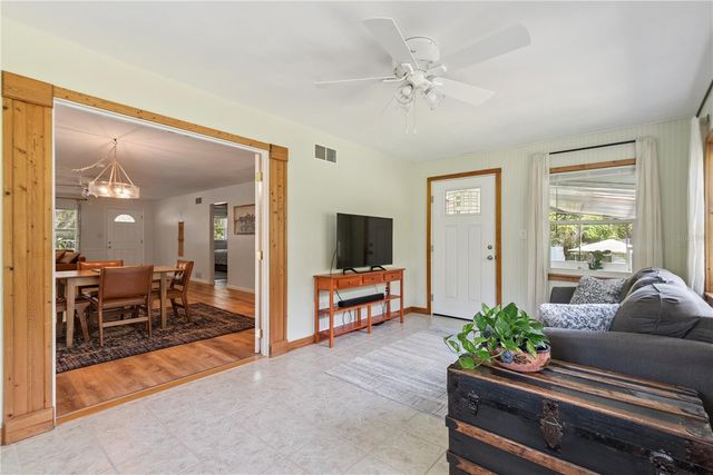 37400 SAINT LOUIS AVENUE, Umatilla, FL 32784