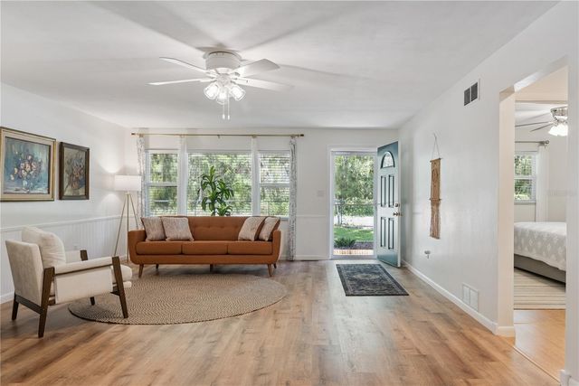 37400 SAINT LOUIS AVENUE, Umatilla, FL 32784