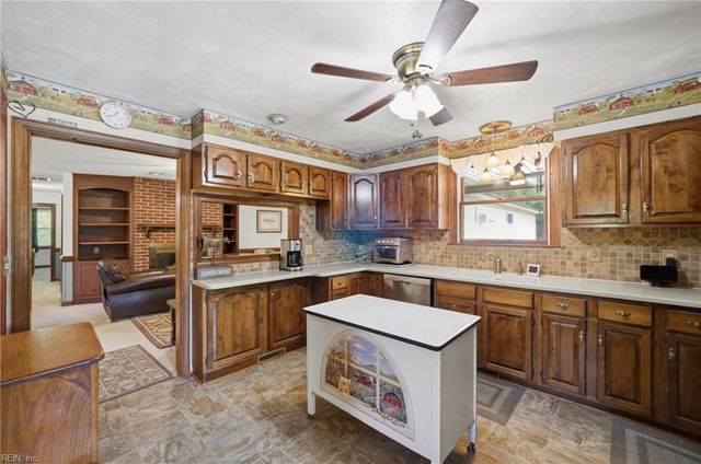 2792 Airport RD, Suffolk, VA 23434