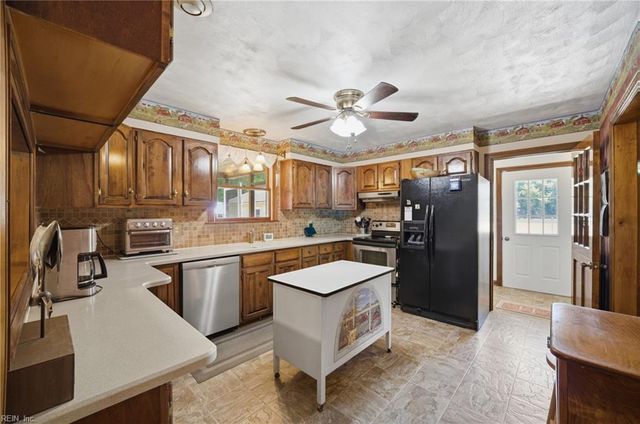 2792 Airport RD, Suffolk, VA 23434