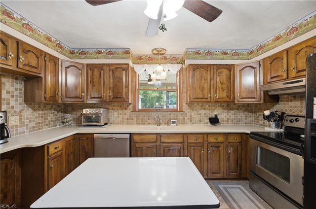 2792 Airport RD, Suffolk, VA 23434