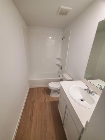 3115 Savannah Rose Drive, Angleton, TX 77515