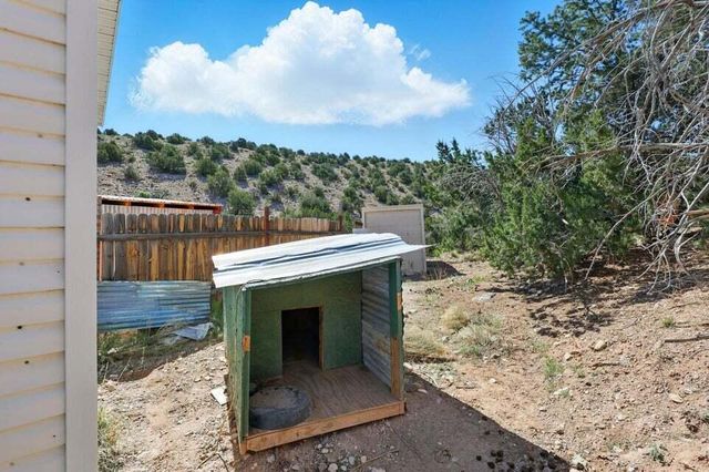 33 Tres Hermanos Road, Placitas, NM 87043