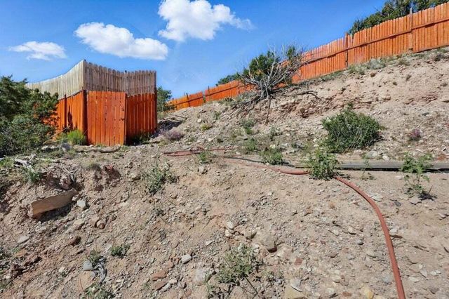 33 Tres Hermanos Road, Placitas, NM 87043