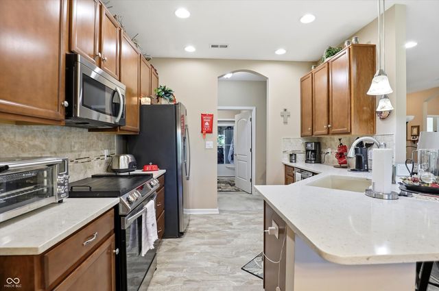 6036 Lazy Lane, Indianapolis, IN 46259