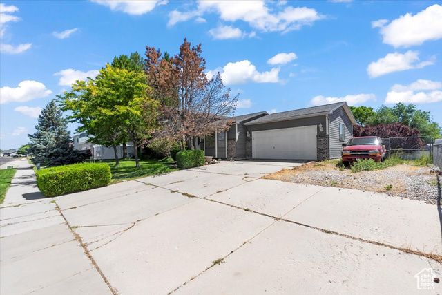 4970 S 4150 W, Roy, UT 84067