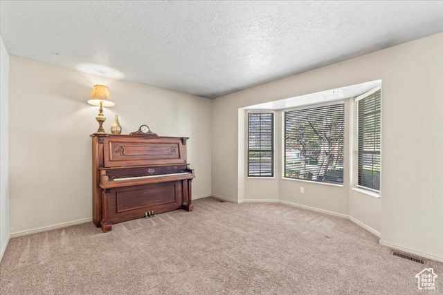 4970 S 4150 W, Roy, UT 84067