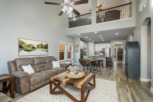 1382 Shadow Rock, New Braunfels, TX 78130