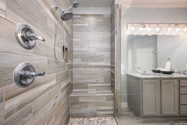 1382 Shadow Rock, New Braunfels, TX 78130