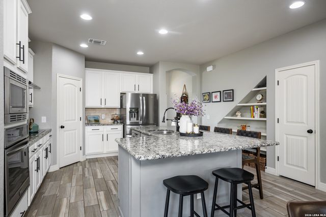 1382 Shadow Rock, New Braunfels, TX 78130