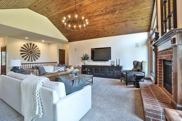 11600 Long Branch Road, Moores Hill, IN 47032