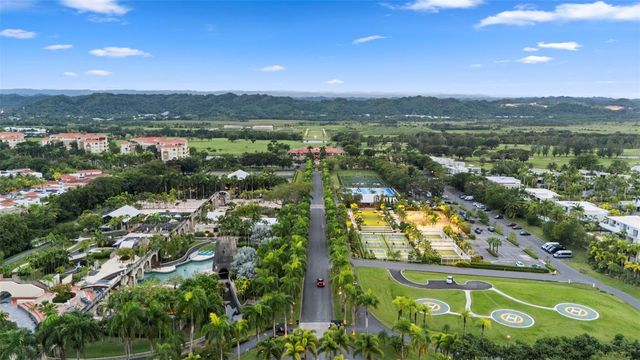 Carr. 693 Km.10 HM 7 PLANTATION VILLAGE DRIVE 1202, Dorado, PR 00646