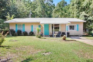 60 Francis Ave., Leesville, LA 71446