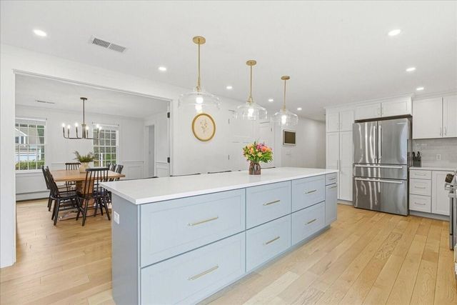 2 Commons Drive, Carver, MA 02330
