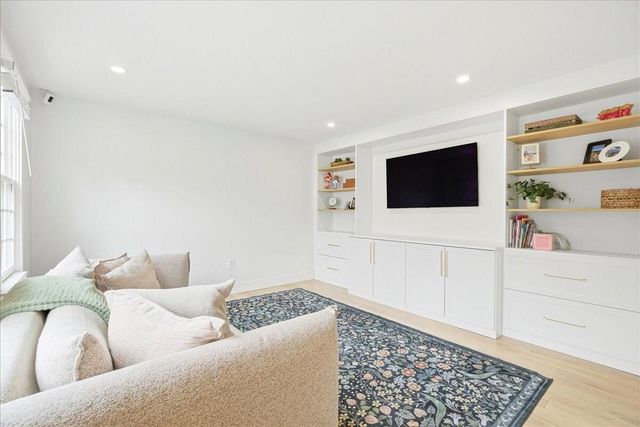 2 Commons Drive, Carver, MA 02330