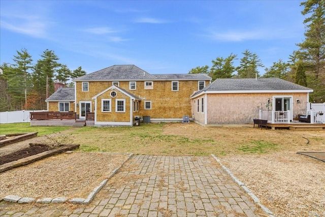 2 Commons Drive, Carver, MA 02330