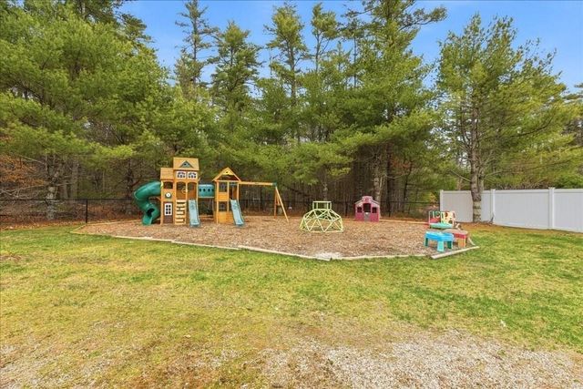2 Commons Drive, Carver, MA 02330