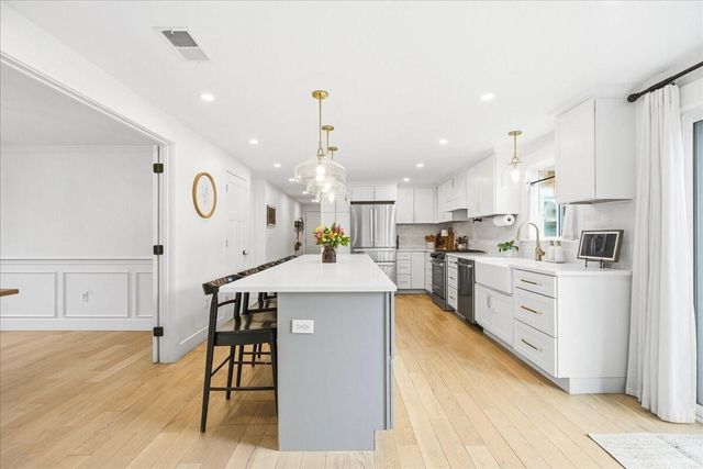 2 Commons Drive, Carver, MA 02330