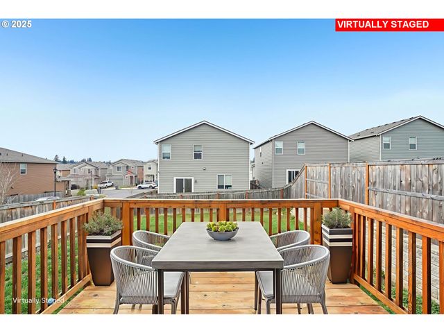 1302 W LARSEN Dr, La Center, WA 98629