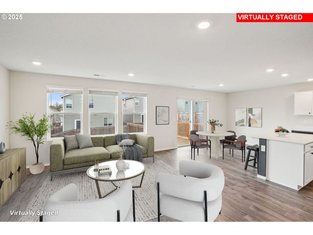 1302 W LARSEN Dr, La Center, WA 98629