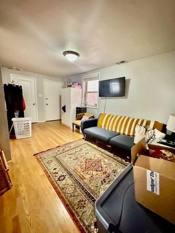 1350 N Bell Avenue 2, Chicago, IL 60622
