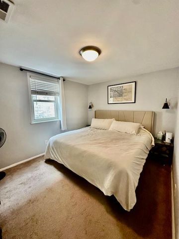 1350 N Bell Avenue 2, Chicago, IL 60622